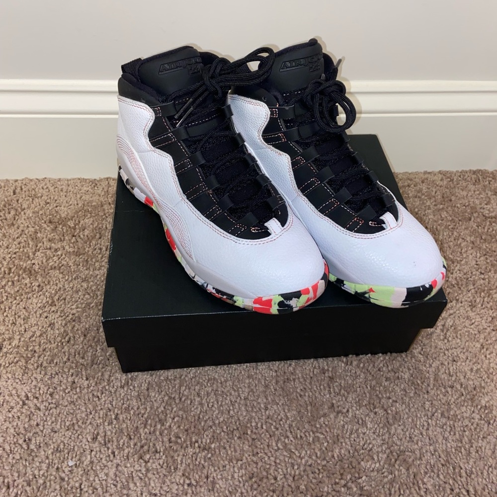 Air Jordan 10 Retro SE Barely Volt